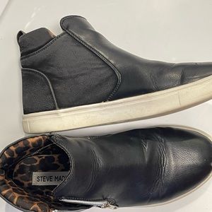 Size 4 Steve Madden zip top loafers, black with cheetah print insoles